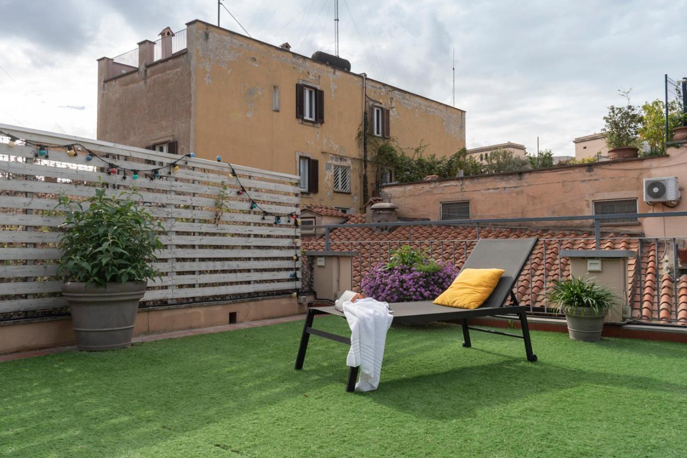 Апартаменты Trevi Luxury Terrace Рим Экстерьер фото